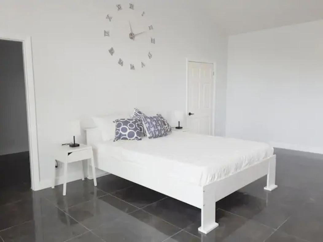 Hotel Secluded And Modern Beachfront House Nassau Exterior foto