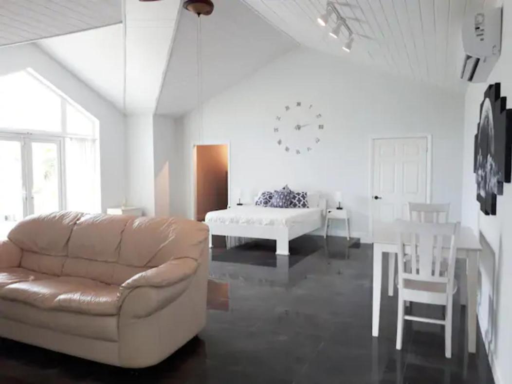 Hotel Secluded And Modern Beachfront House Nassau Exterior foto